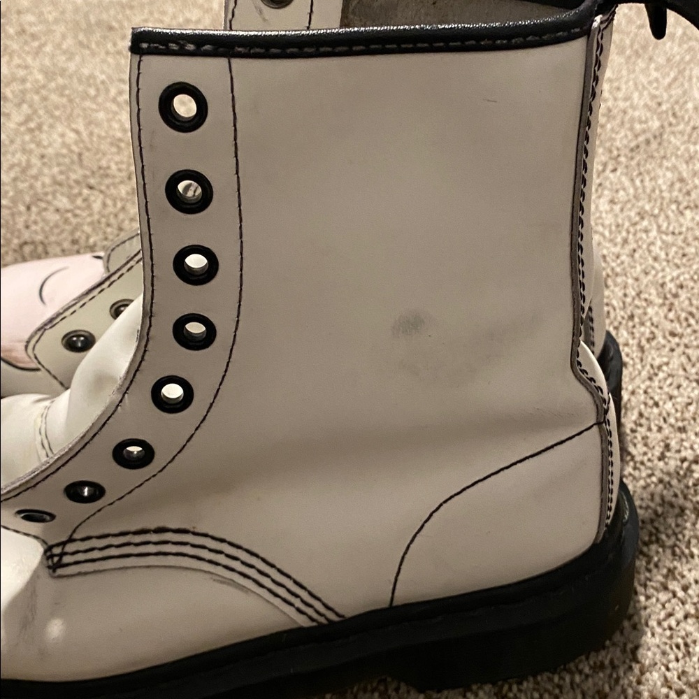 Dr. Martens Cartoon Network White Boots with Black Trim - Picture 7 of 17